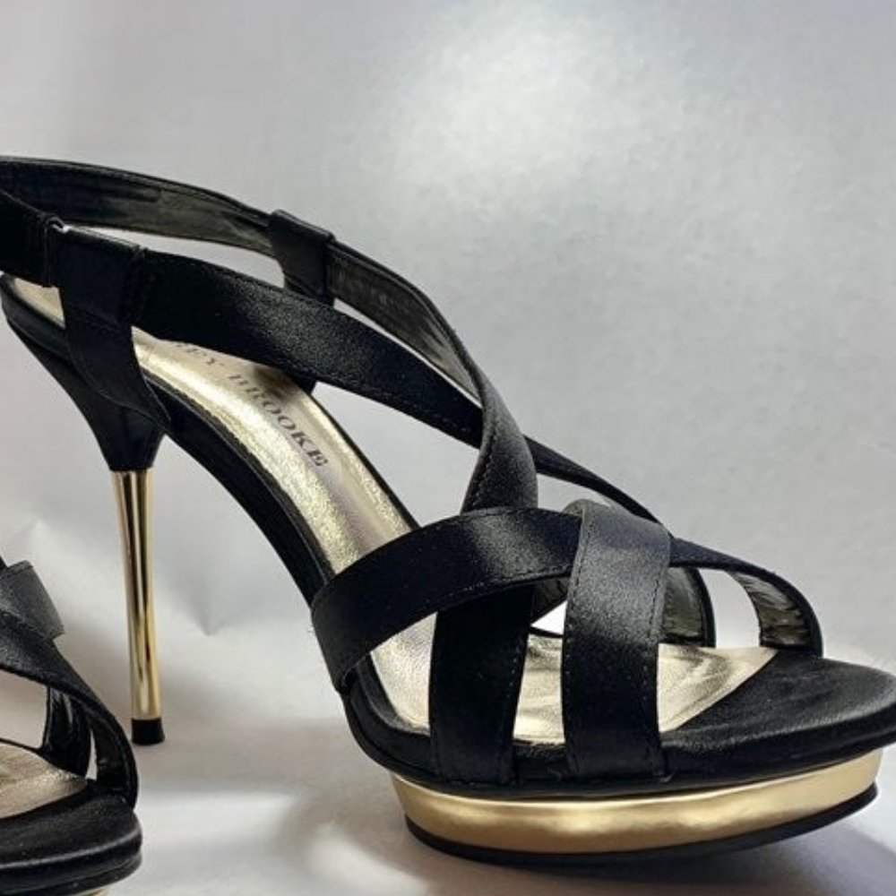 Audrey Brooke Black & Gold Stiletto